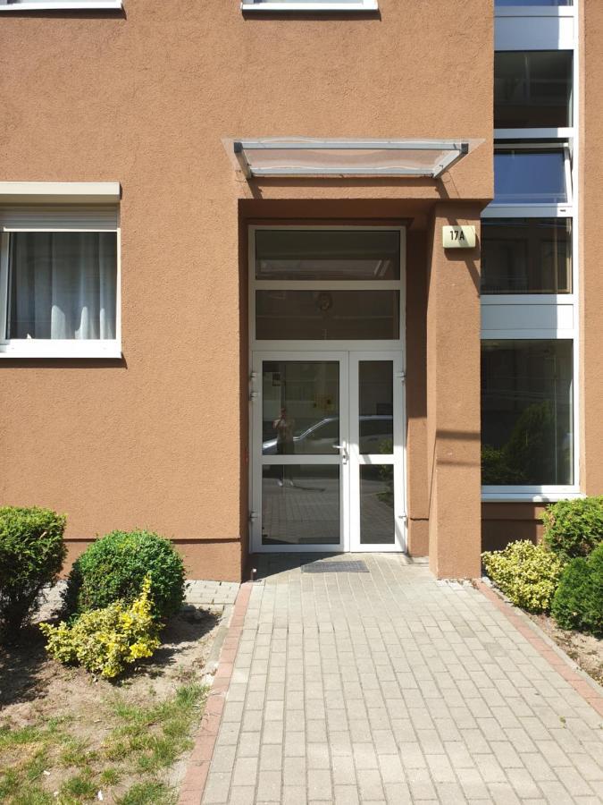 Апартаменты Apartament Crs Зелёна-Гура Экстерьер фото